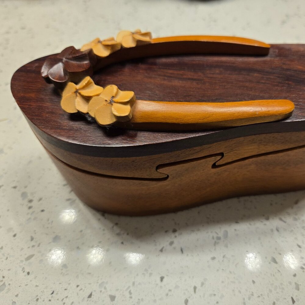 Pre-owned Island Woods Trinket Box